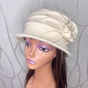 🎀🌷 Cream White Wool 3D Floral Hat 🌷🎀
